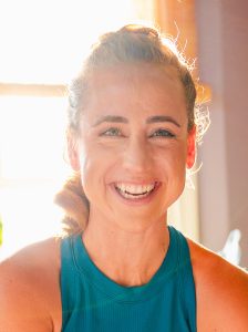 SomaVeda® Khru, Dr. Elizabeth Miller, Thai Yoga Center and American College of Natural medicine graduate. Certified SomaVeda® Thai Yoga Teacher